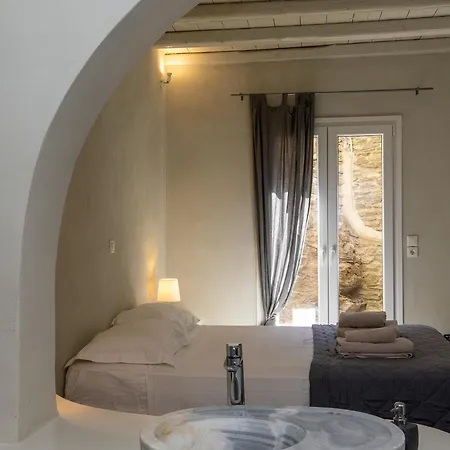 Helvetia Villa Tínos